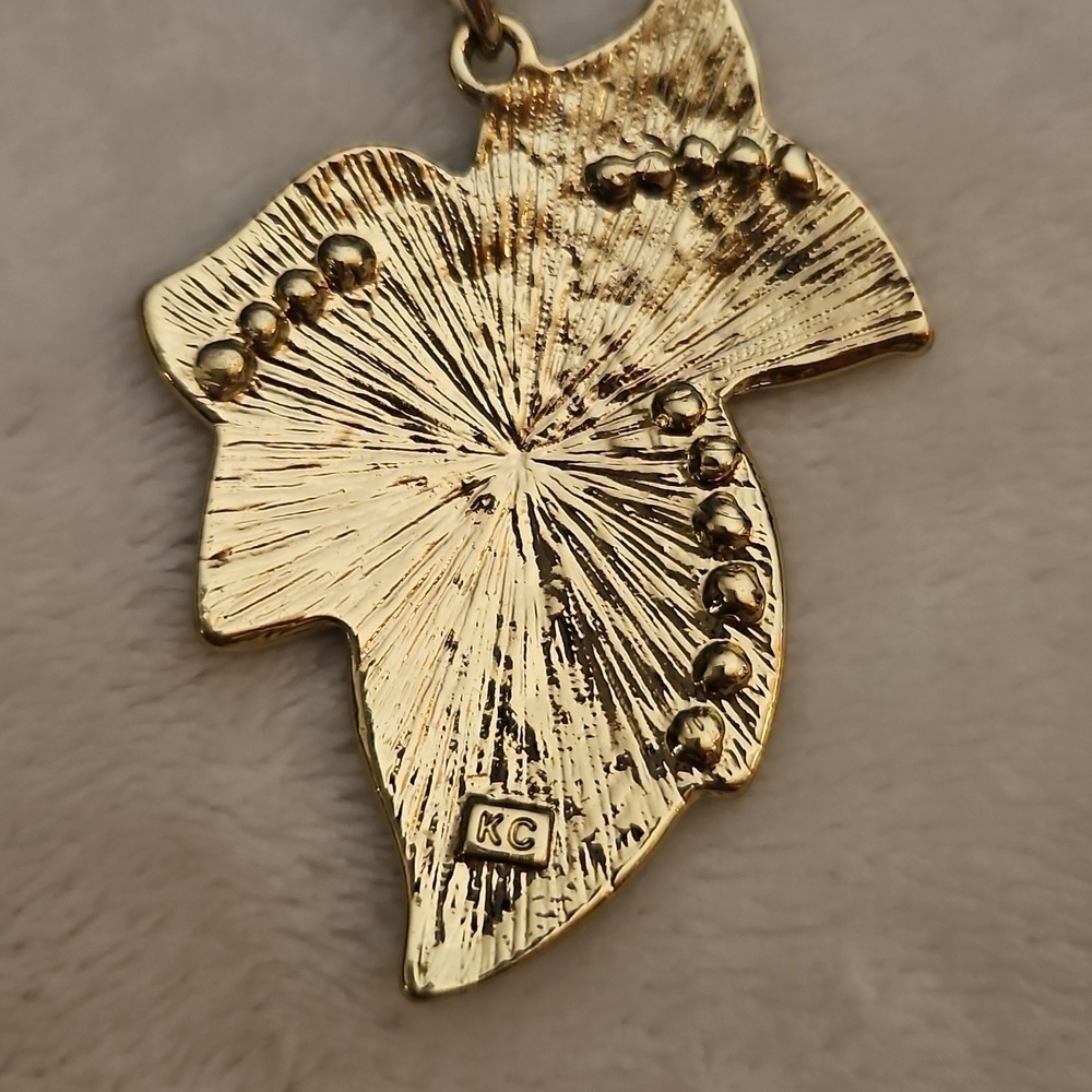 Vtg KENNETH COLE Caramel Enamel Leaf Pendant Double Snake Chain Beaded Necklace - Picture 7 of 7